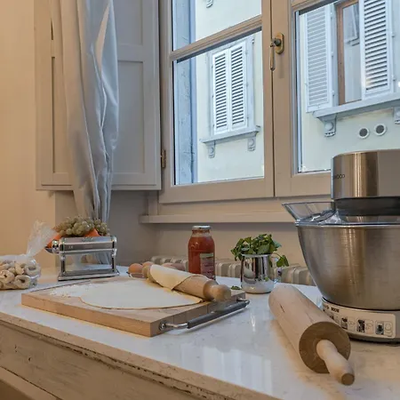 Ares Apartment *